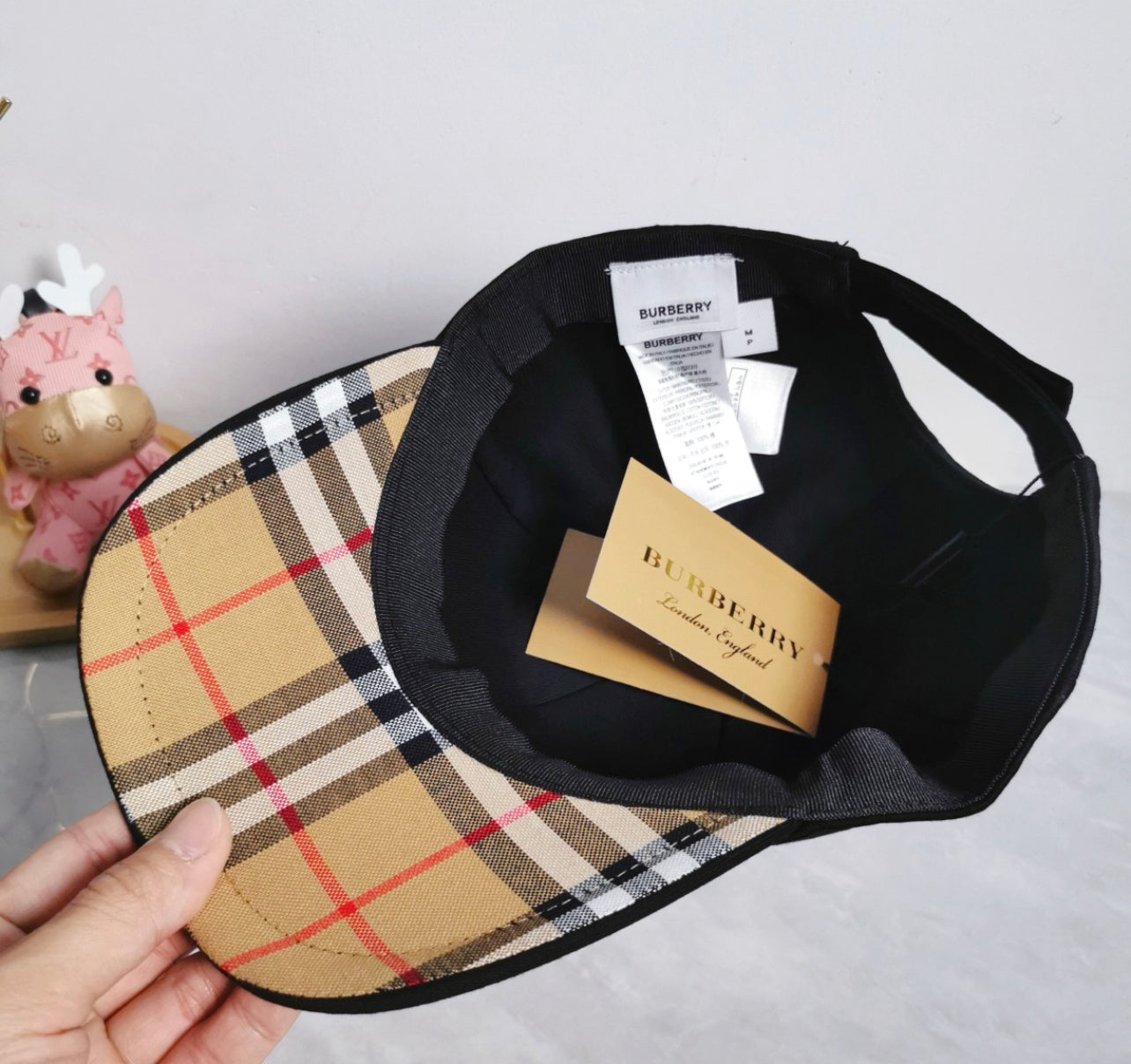 Burberry hat